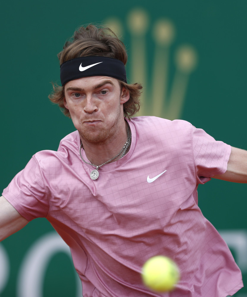 外野手回传 外野手回传